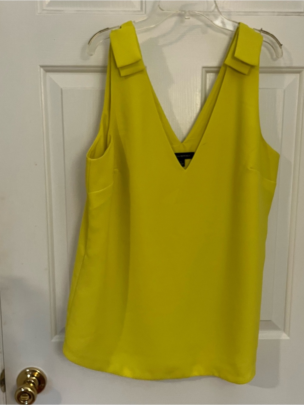 Banana Republic Tie-sleeve V-Neck Women’s Blouse